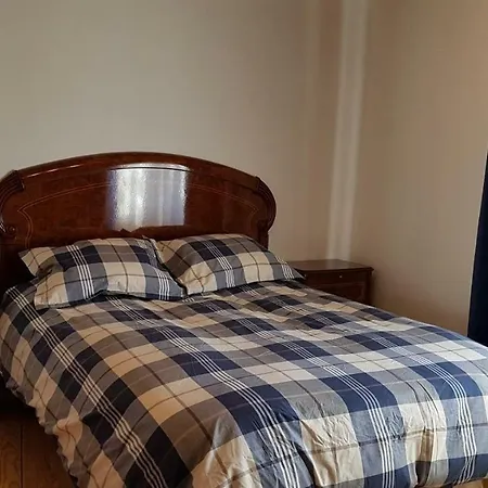 Casa En Orbo-branosera Semesterbostad